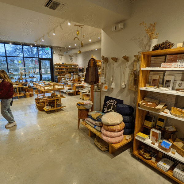 Home 32 Mikail LLC Store (9)